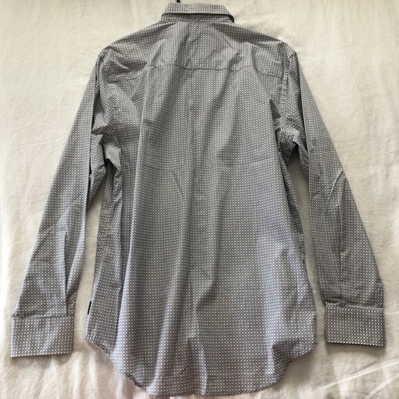 Men’s NWT Perry Ellis Dress Button Down Size Med. - Picture 4 of 4